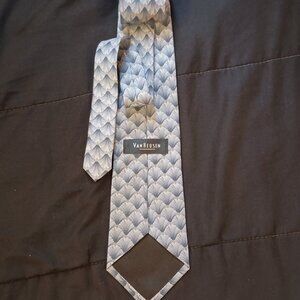 Men's blue and grey pattern Van Heusen suit tie